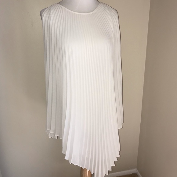 Max Studio sleeveless blouse - Picture 2 of 4